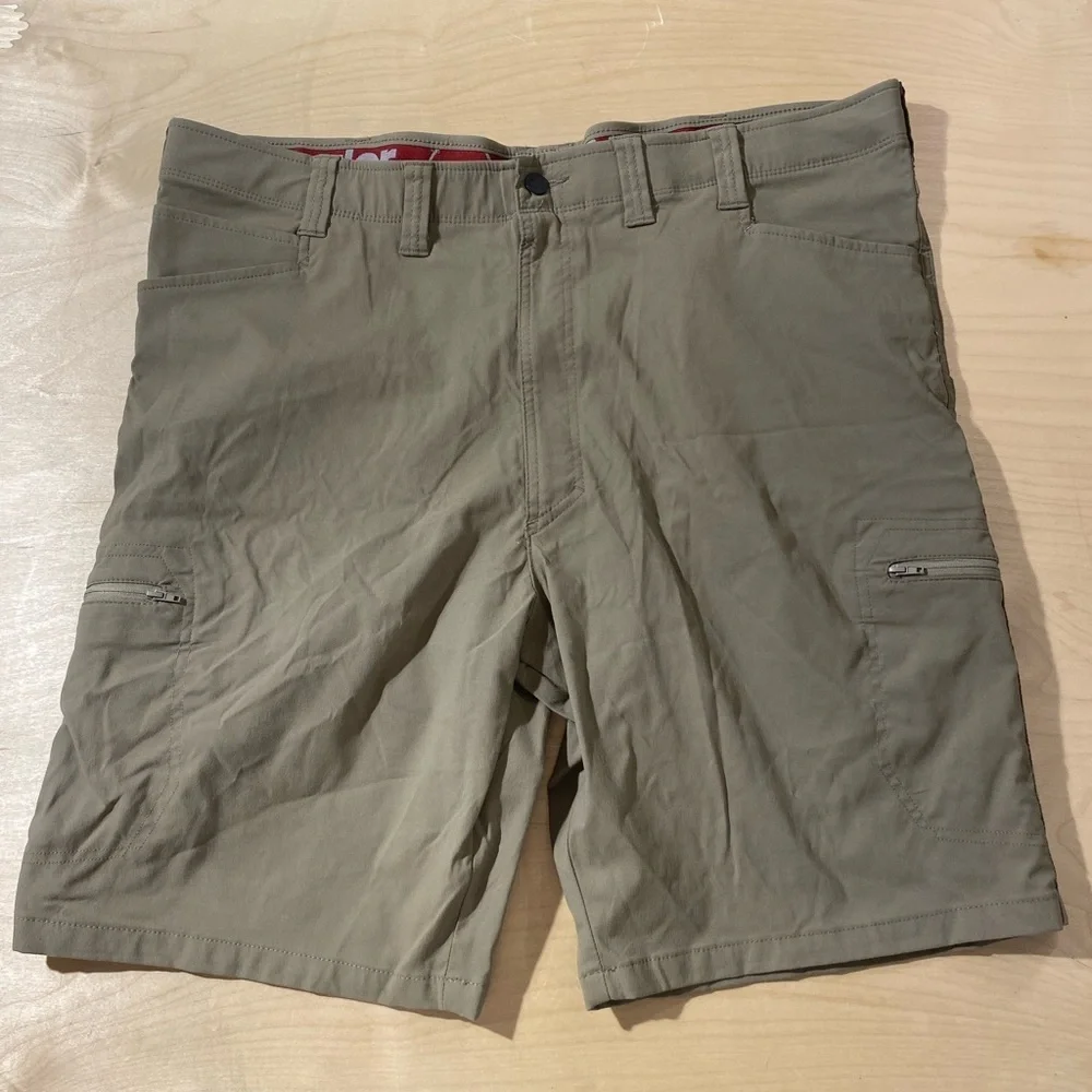Wrangler Men's Cargo Shorts 44 (HD)